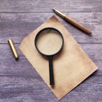 Spisanie testamentu wymaga staranności – sprawdź, jakie błędy formalne i merytoryczne mogą go sprawić, że będzie nieważny oraz jak ich uniknąć, by Twoja ostatnia wola została wykonana.